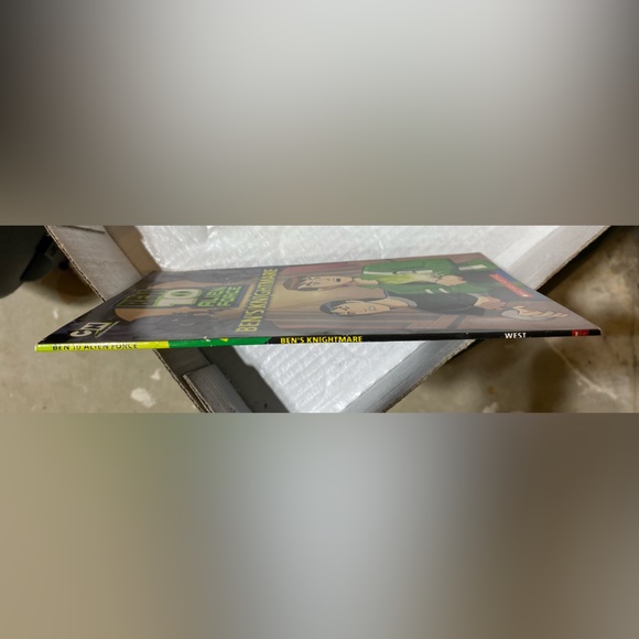 Ben 10 Alien Force - Ben’s Kinghtmare Book - Picture 2 of 3